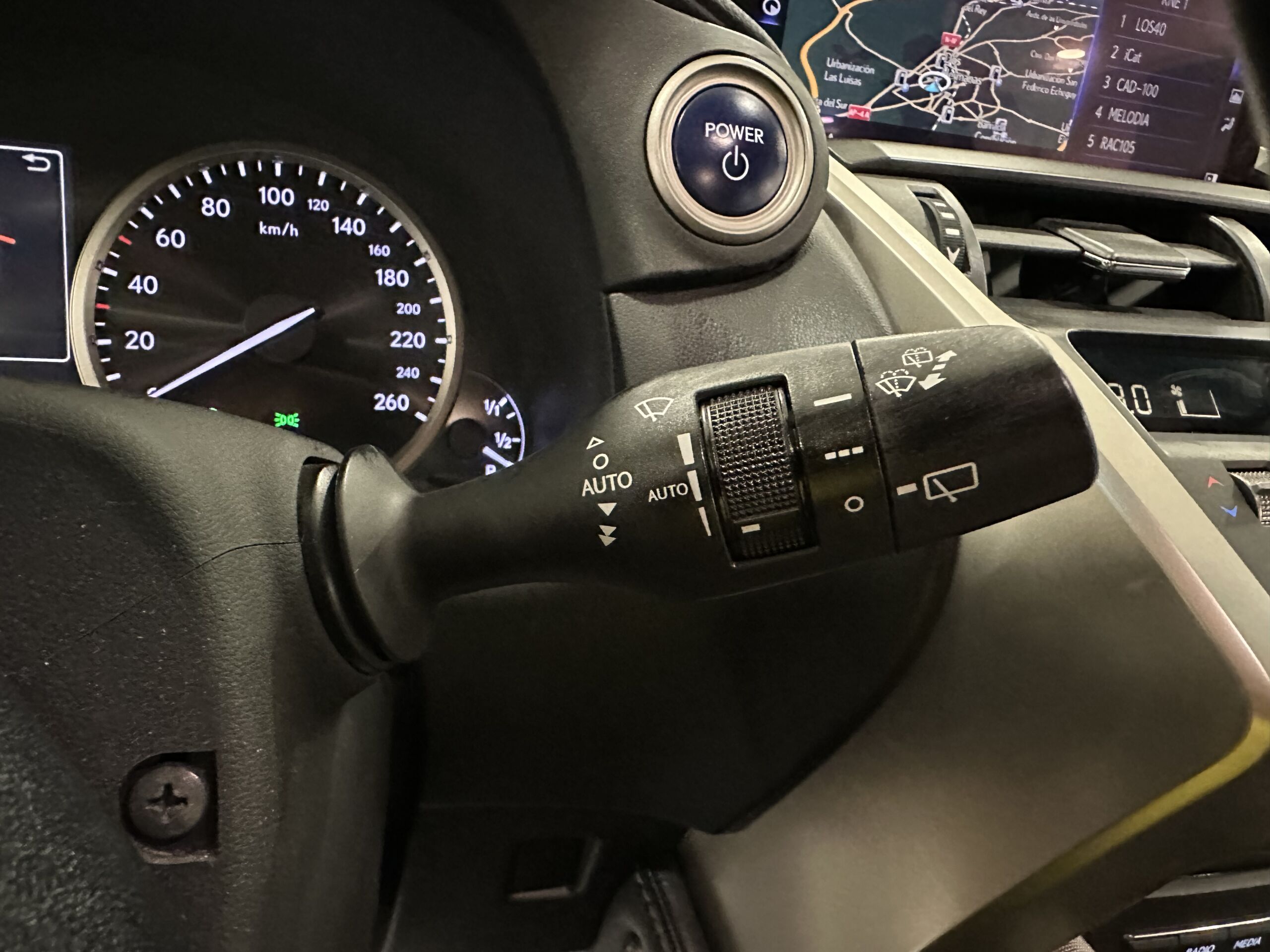 LEXUS NX 2.5 300h Business Navigation 2WD 5p.